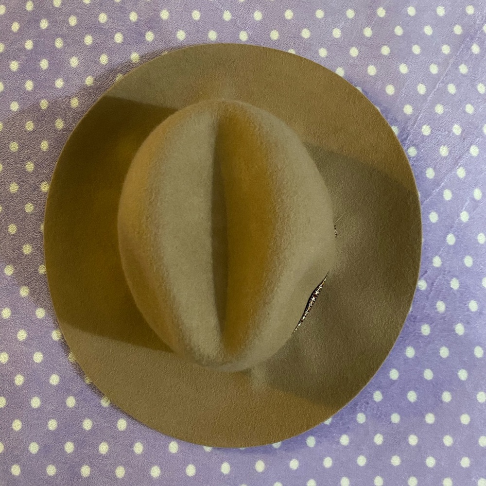 Stylish Hat - Picture 4 of 4